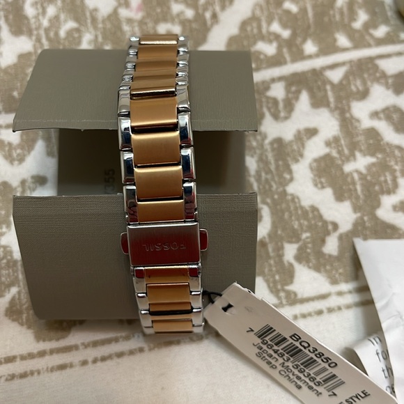 Fossil Modern Courier Analog Silver Dial Women's Watch - Picture 6 of 8